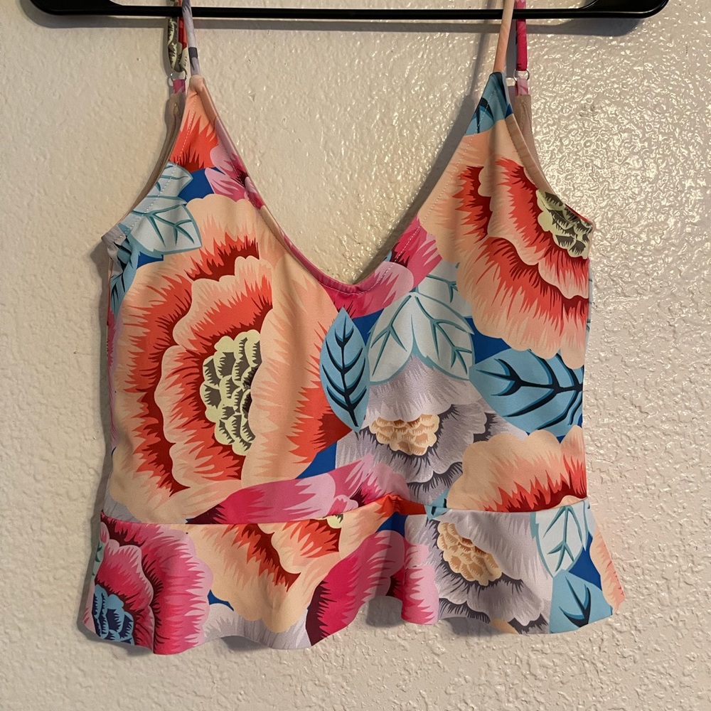 Kortni Jeane floral swim top medium